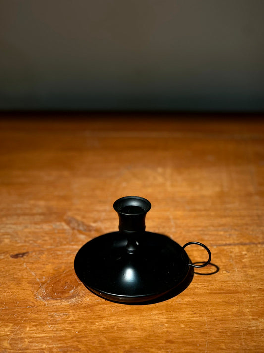 Candelabro Clásico Negro con Asa