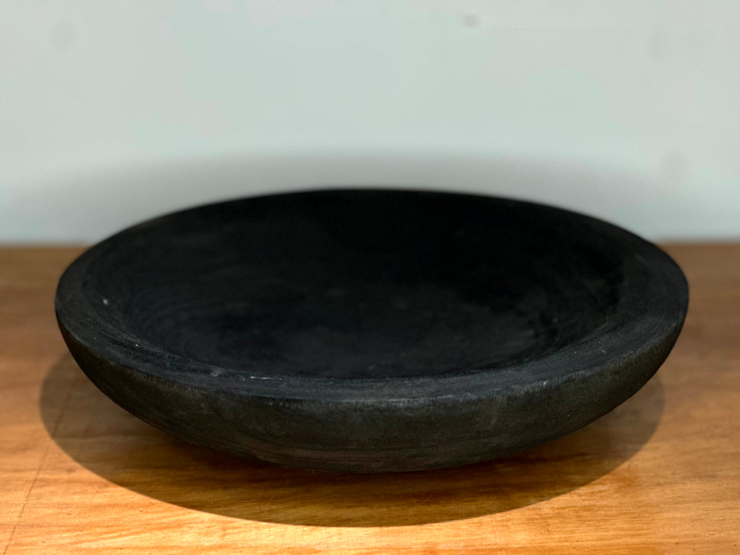 Plato Decorativo de Madera Liviana – Negro Mate