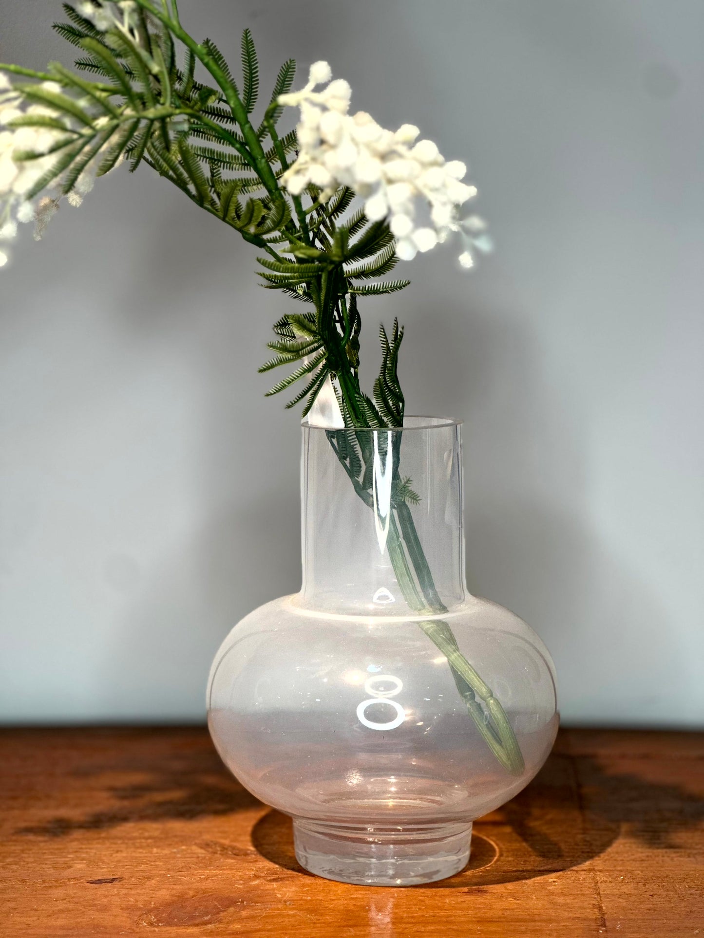 Florero de Vidrio Blanco Lechoso