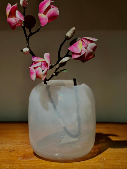 Florero de Vidrio Blanco Opalino