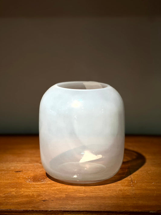 Florero de Vidrio Blanco Opalino