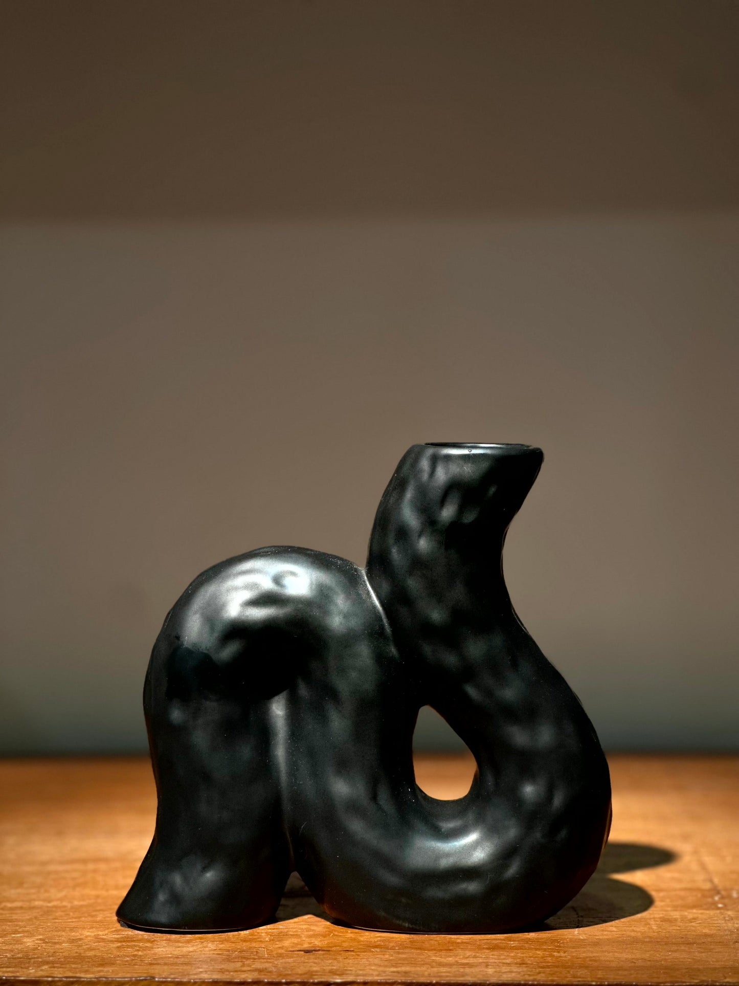 Florero Decorativo Negro Abstracto