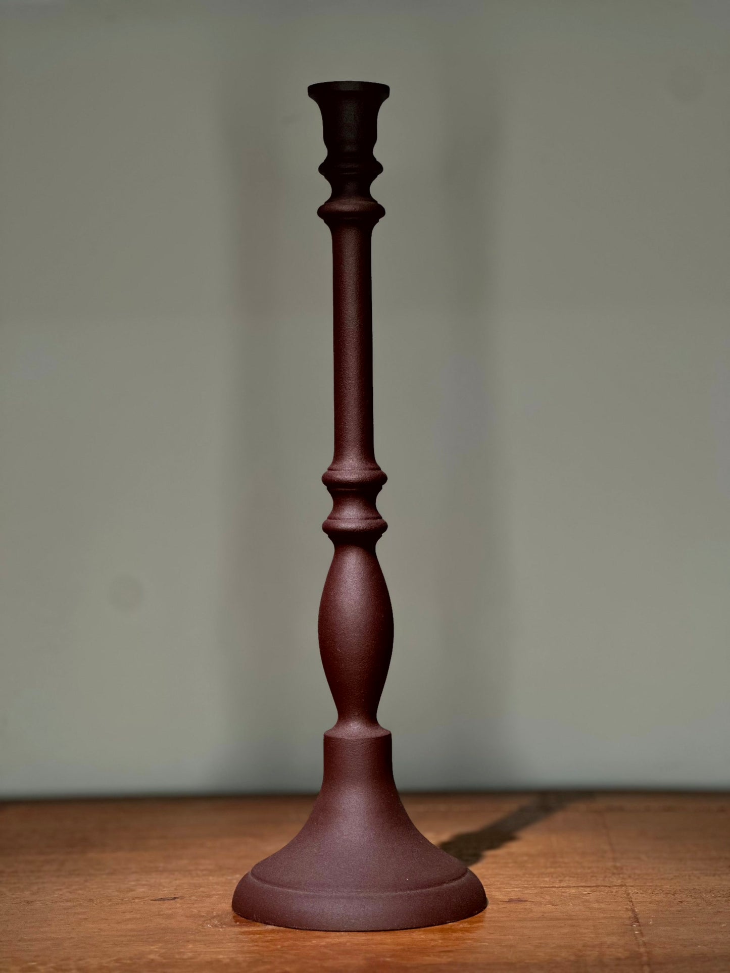 Candelabros Clásicos en Burdeo y Palo Rosa – 2 Tamaños