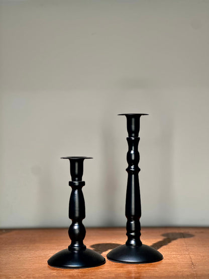 Candelabros Clásicos Negros Mate – 2 Tamaños