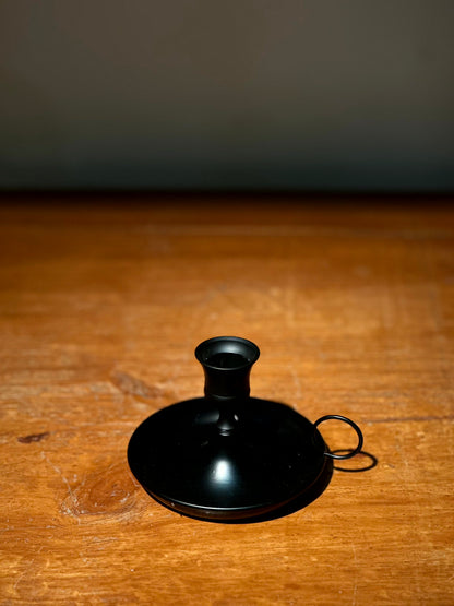 Candelabro Clásico Negro con Asa