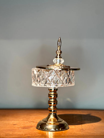 Contenedor Decorativo con Tapa Dorada