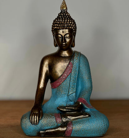 Figura Buda Sentado con Túnica Turquesa